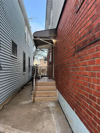 $1,400,000 | 171-28 103rd Road | Jamaica