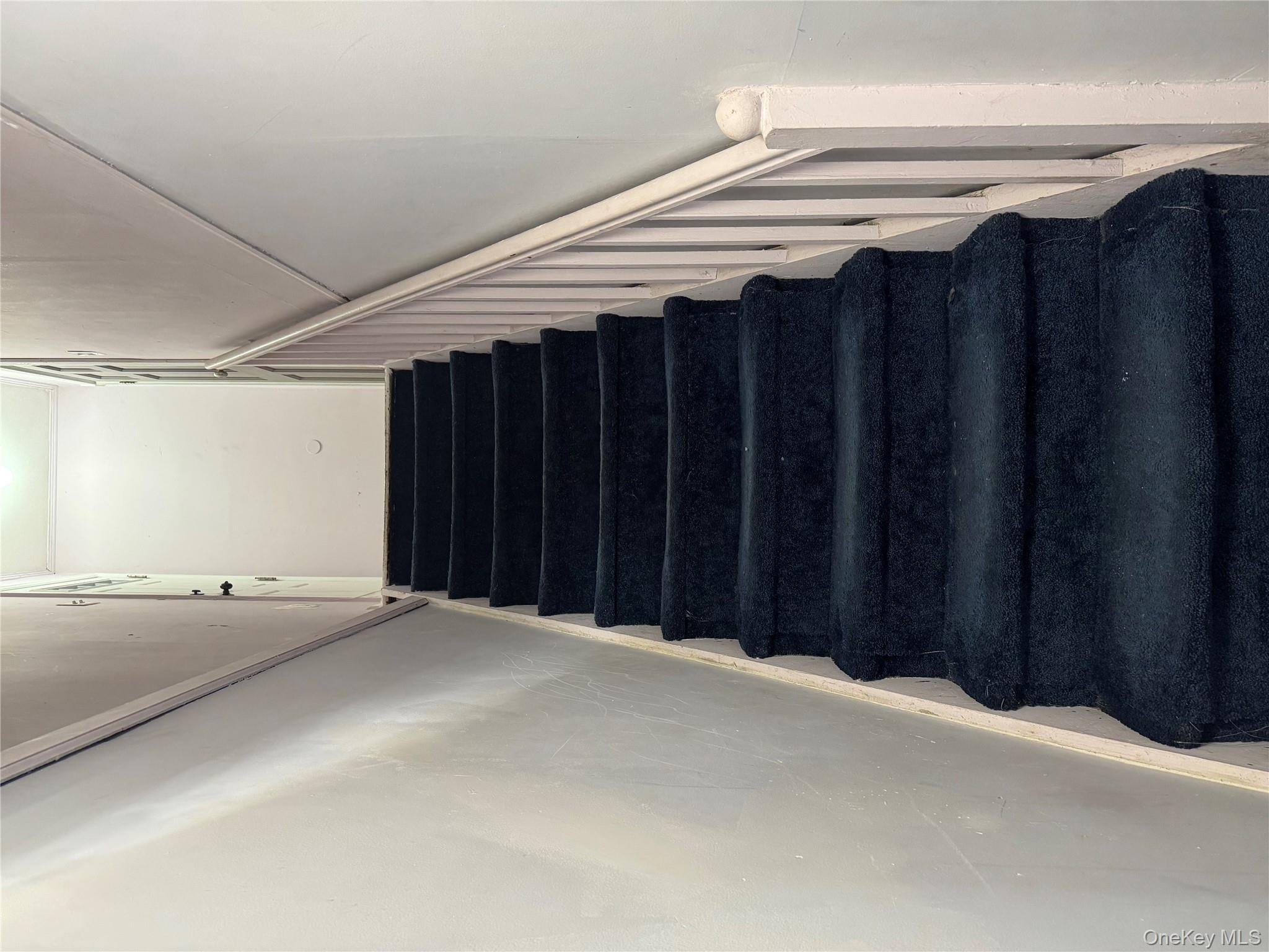 171-28 103rd Road Queens, NY 11433 - Photo 20 of 21 a view of entryway