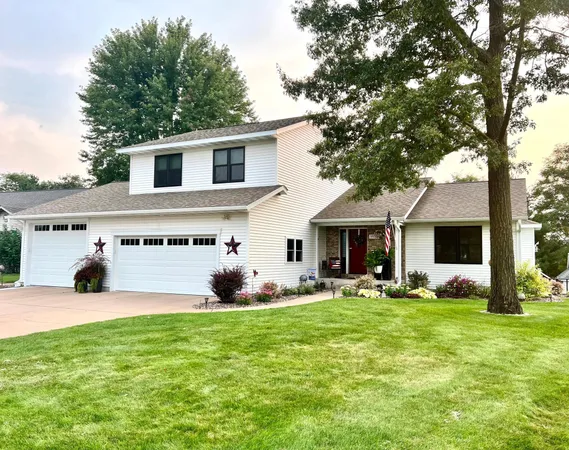 $569,000 | 1932 Mark Lane, Eau Claire, WI 54703