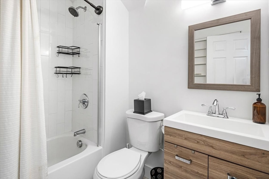 26 School Street, Unit 210 Hull, MA 02045 - Photo 14 of 32