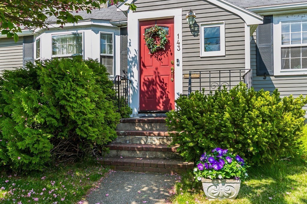 143 Fairfield Street Needham, MA 02492 - Photo 2 of 24 Gallery Image 2