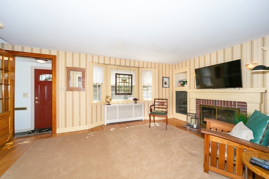 143 Fairfield Street Needham, MA 02492 - Photo 5 of 24 Gallery Image 5