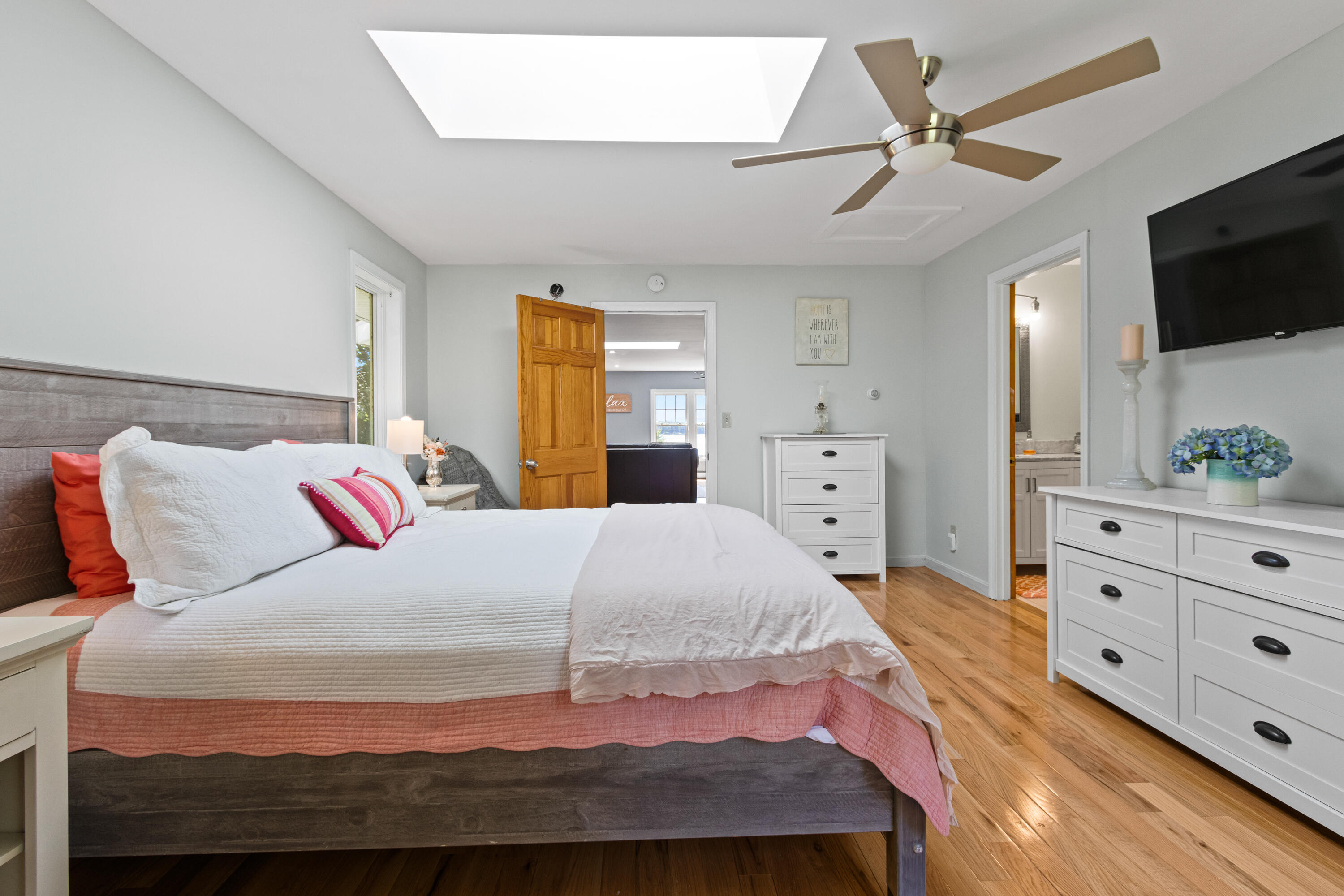 35 Bay Village Road Naples, ME 04055 - Photo 11 of 60 20250626EM-72024 (1)