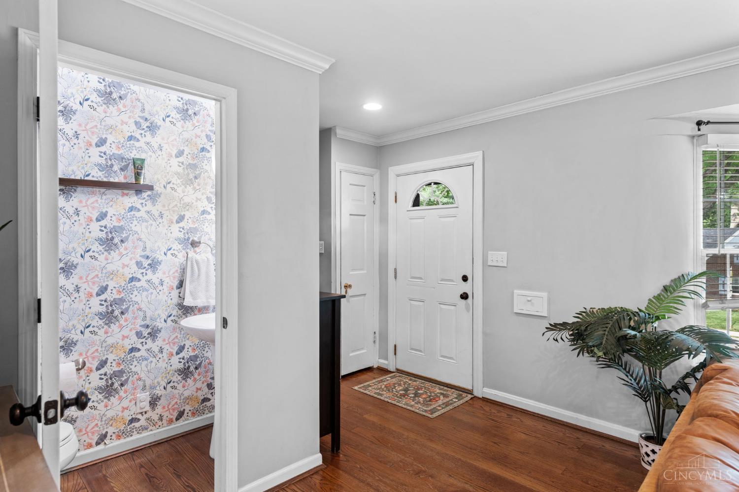 2722 Ridgewood Avenue Cincinnati, OH 45213 - Photo 9 of 53