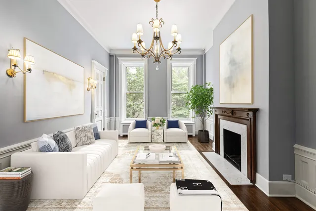 a picture of a bench in front