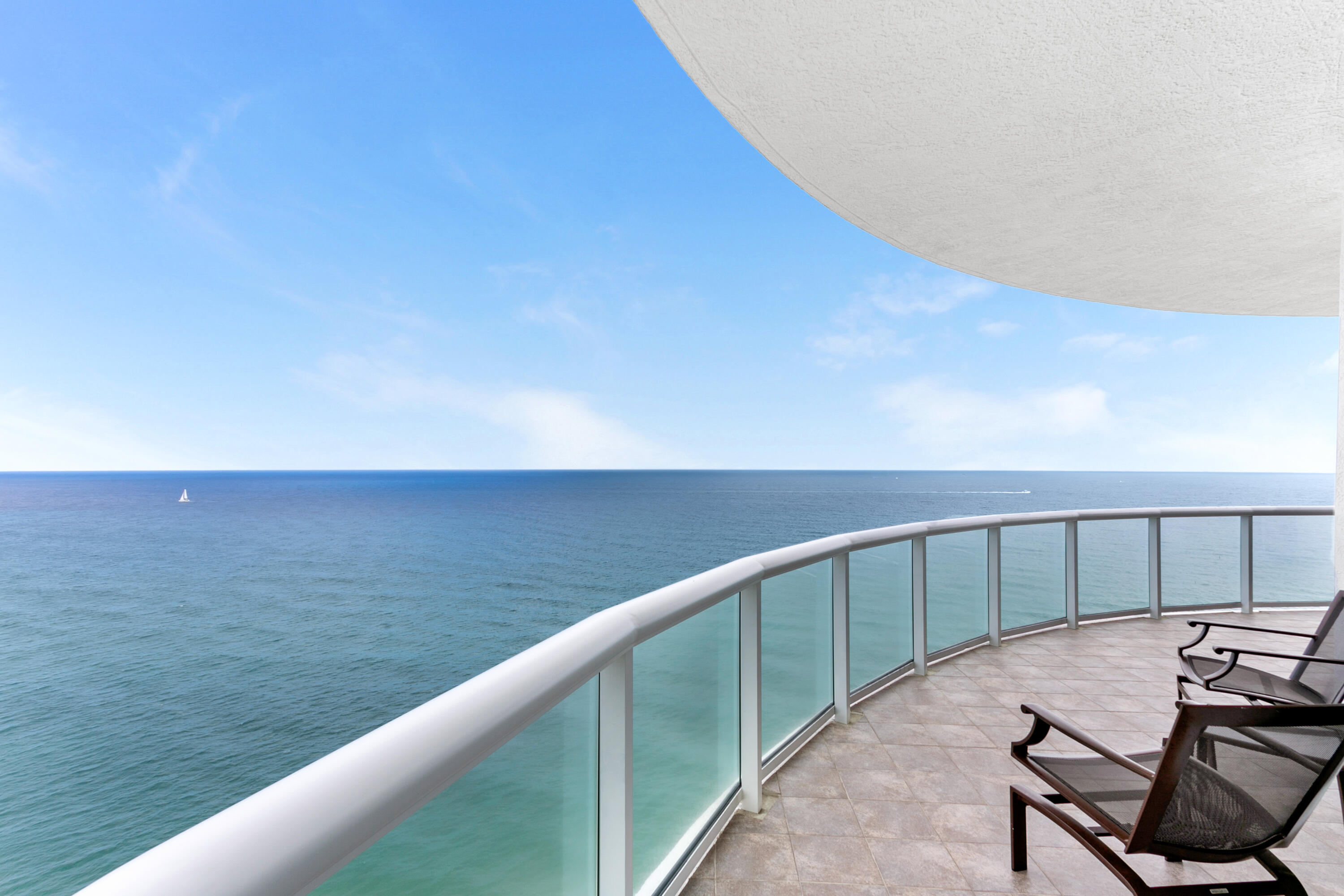 4600 North Ocean Drive, Unit 1901 Riviera Beach, FL 33404 - Photo 39 of 73 Balcony+View SE