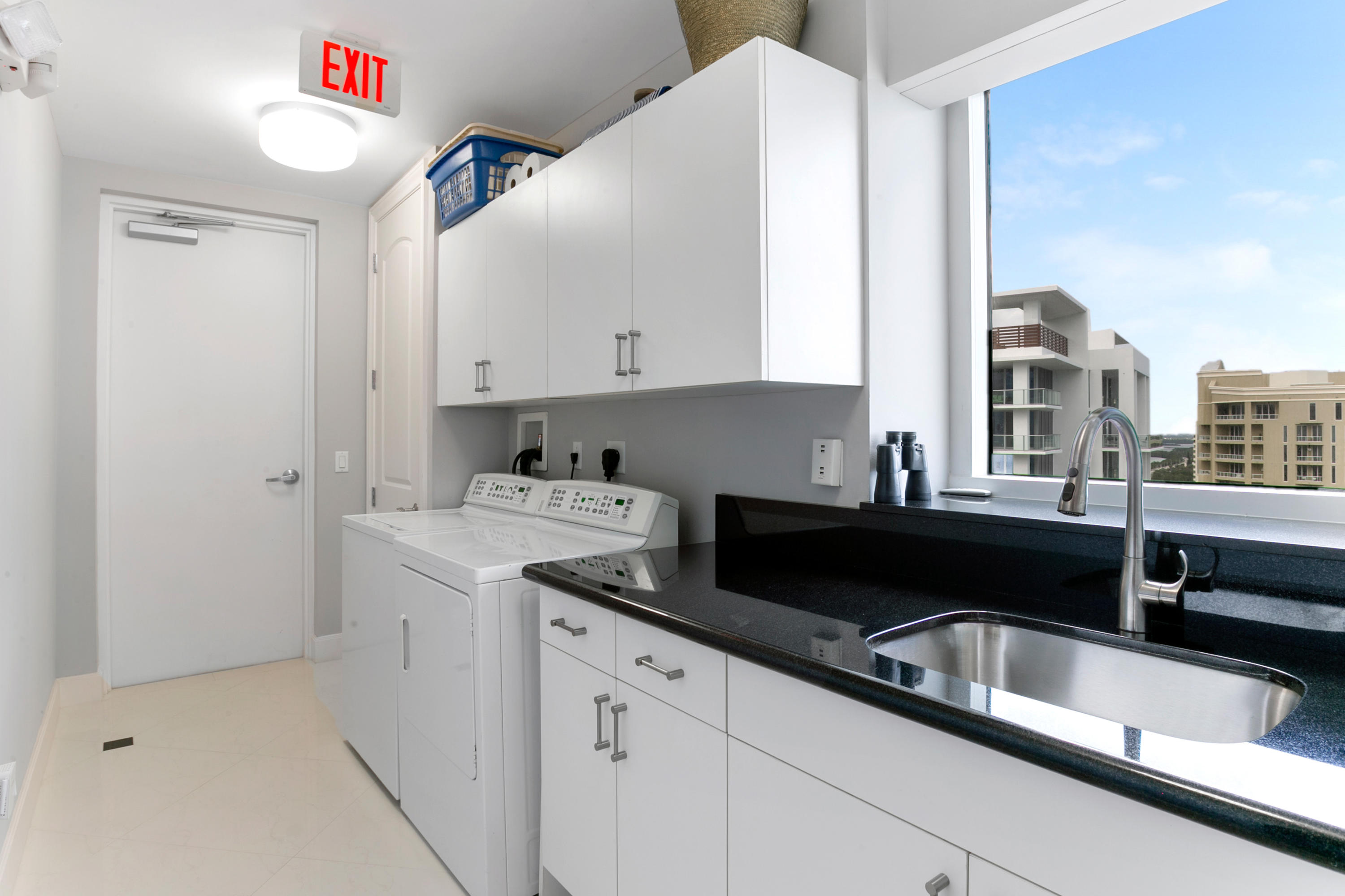 4600 North Ocean Drive, Unit 1901 Riviera Beach, FL 33404 - Photo 48 of 73 Laundry Room