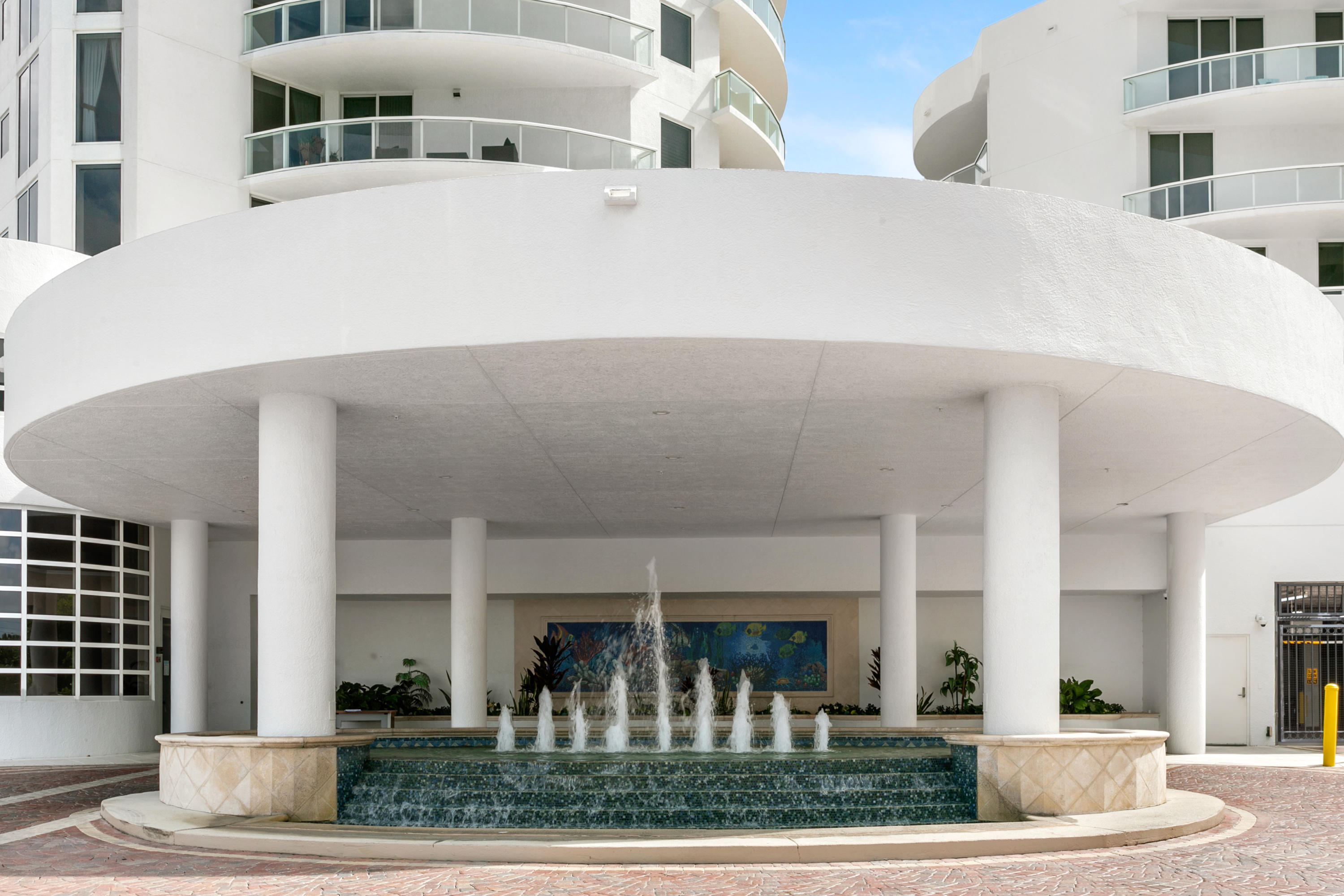 4600 North Ocean Drive, Unit 1901 Riviera Beach, FL 33404 - Photo 63 of 73 Front Fountain