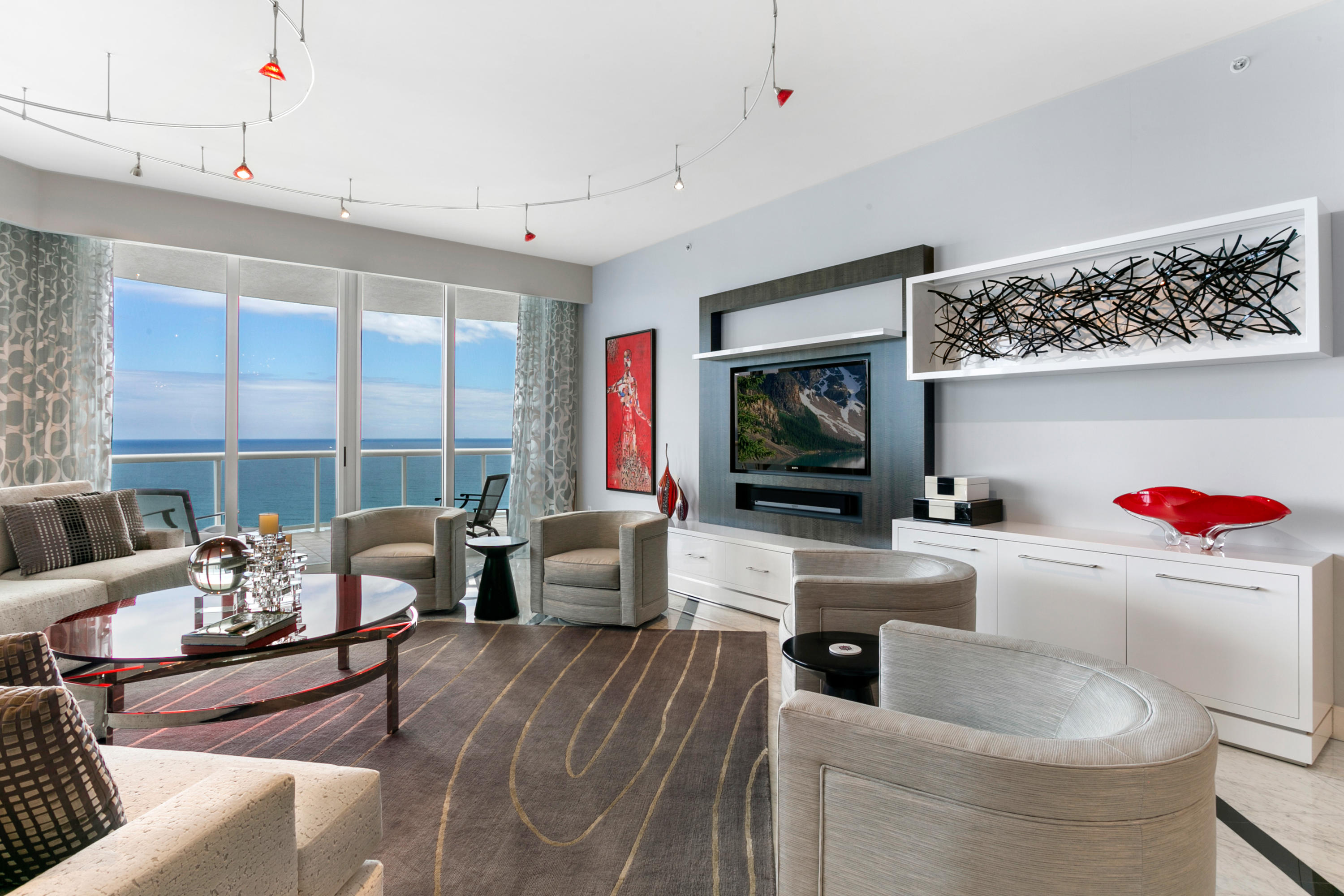 4600 North Ocean Drive, Unit 1901 Riviera Beach, FL 33404 - Photo 10 of 73 Living Room 9