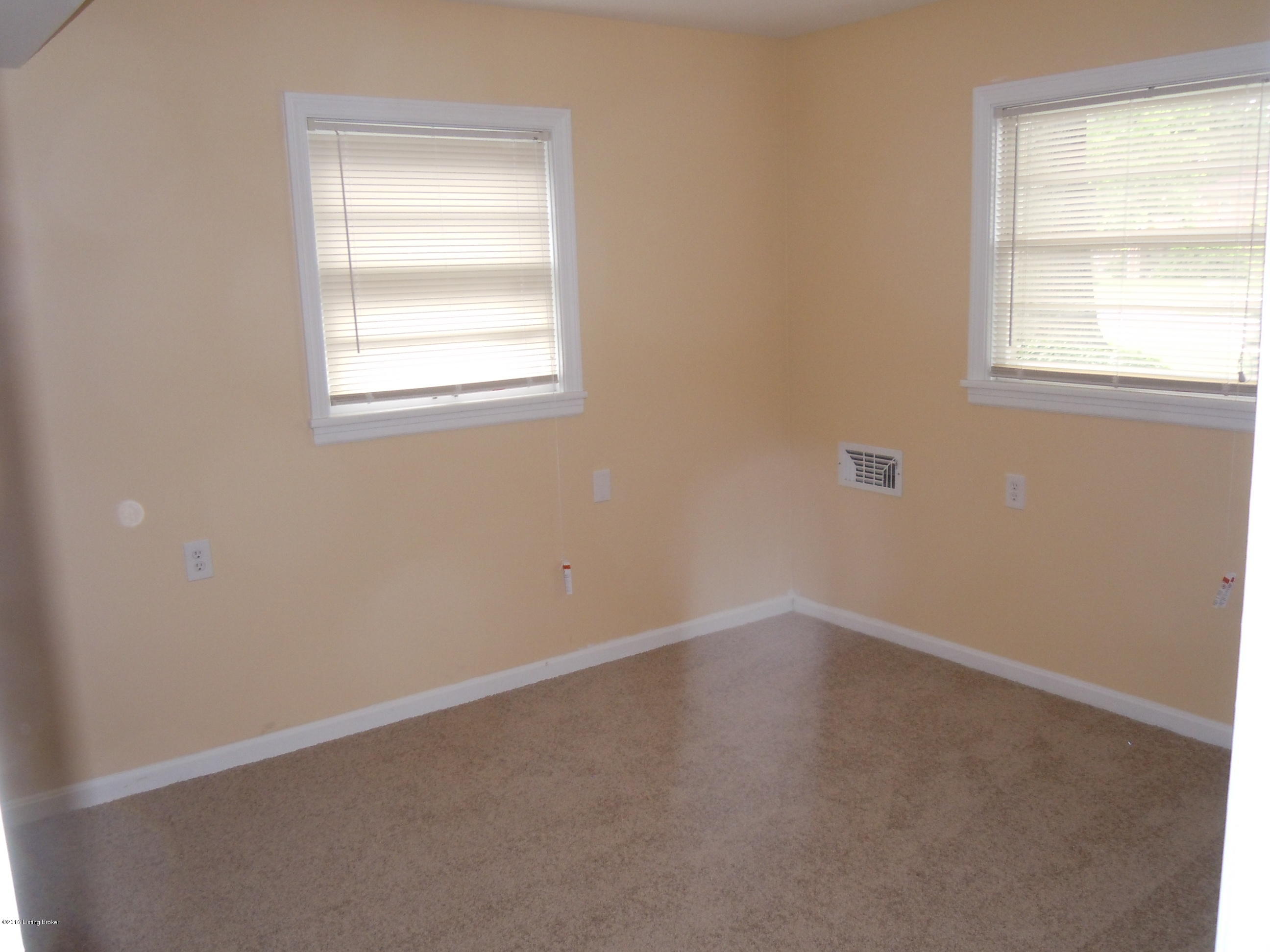 2024 Janlyn Road Jeffersontown, KY 40299 - Photo 10 of 27 DSCN4348