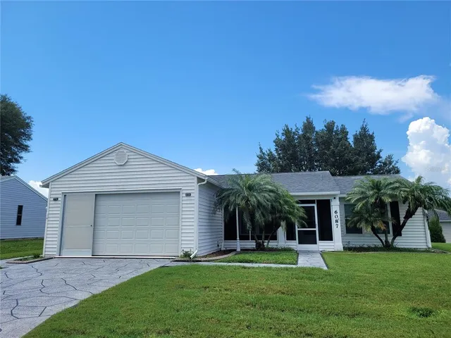 $2,200 | 6087 Kittiwake Drive, Lakeland, FL 33809