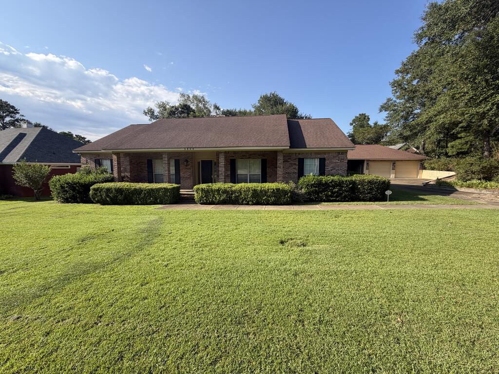 3604 Oak Ridge Lane Dothan, AL 36303 - Photo 3 of 6 Gallery Image 3
