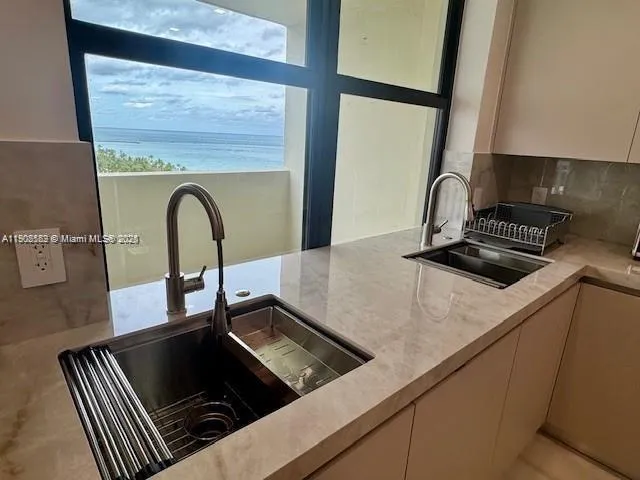 a close view of sink and tap