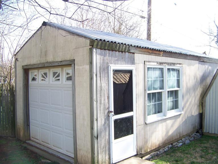 4106 Winnepeg Way Lexington, KY 40515 - Photo 8 of 9 1 car detached