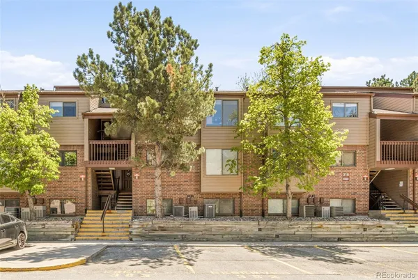 $250,000 | 318 Wright Street, Unit 104, Lakewood, CO 80228
