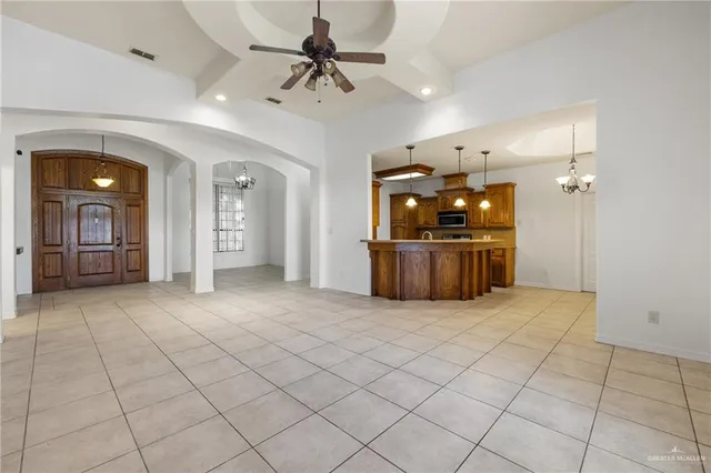 a view of a livingroom with furniture