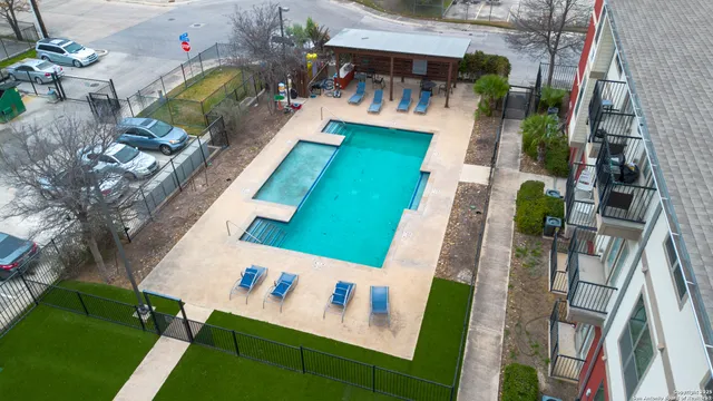 $2,200 | 939 South Frio Street, Unit 2006, San Antonio, TX 78207