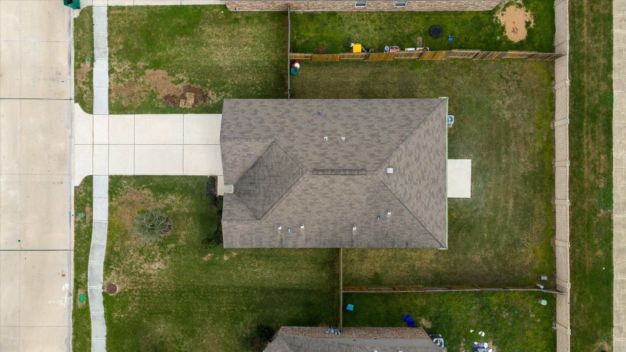 1306 Paradise Found Drive Rosharon, TX 77583 - Photo 36 of 36 an aerial view of a house