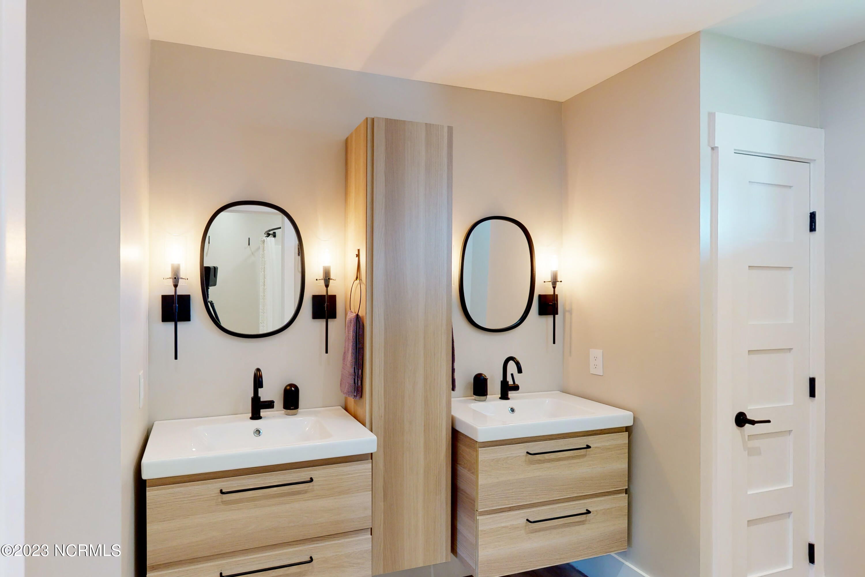 370 Batson Road Hampstead, NC 28443 - Photo 54 of 99 370 Batson Road - Interiors_26