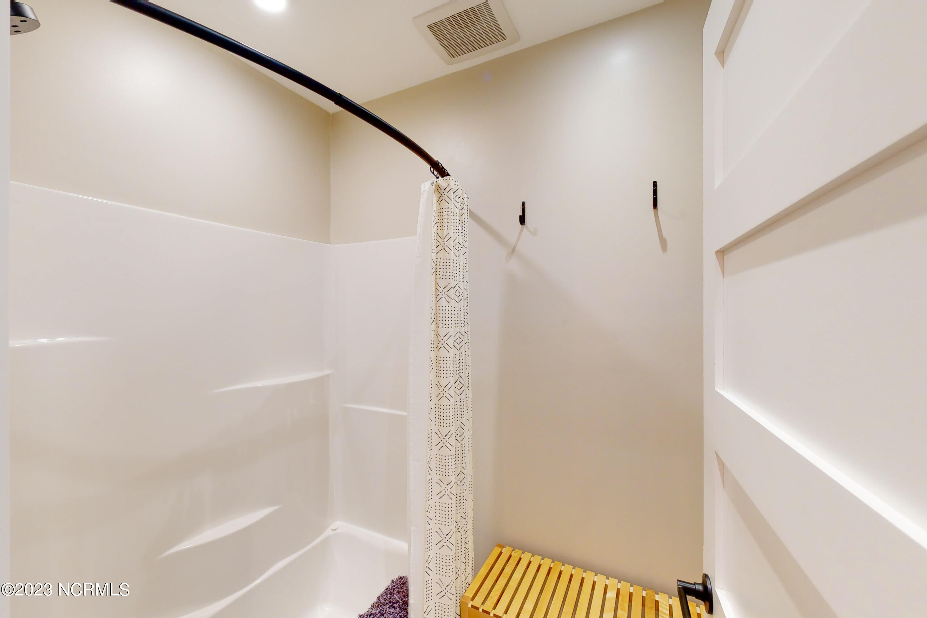 370 Batson Road Hampstead, NC 28443 - Photo 56 of 99 370 Batson Road - Interiors_27