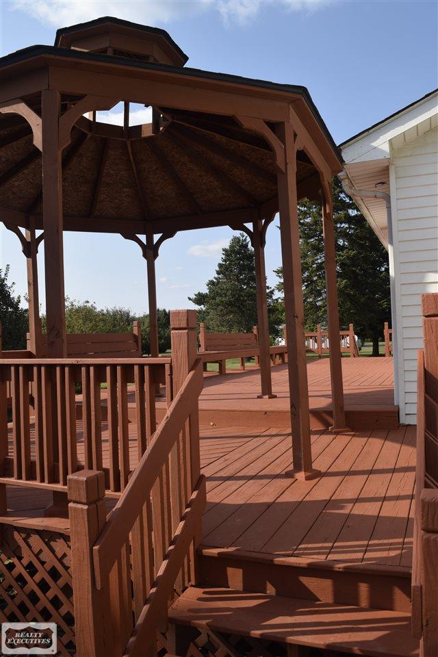 78409 Romeo Plank Road Armada, MI 48005 - Photo 7 of 32 Gazebo