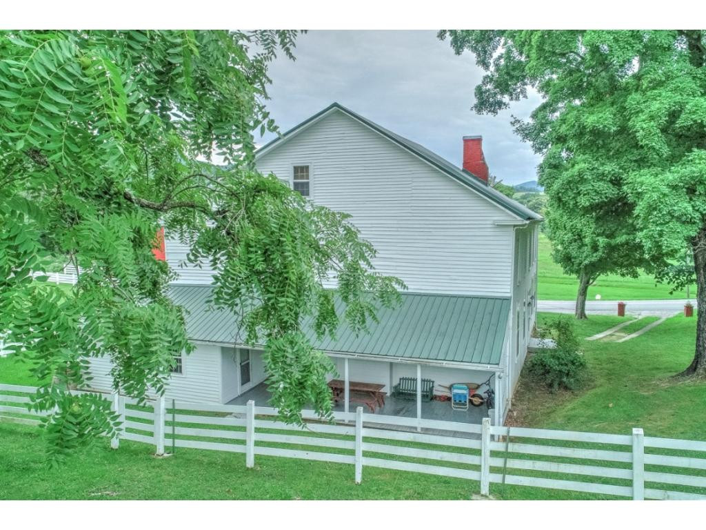 2540 Garrett Hill Road Greeneville, TN 37743 - Photo 4 of 36 Photo 4