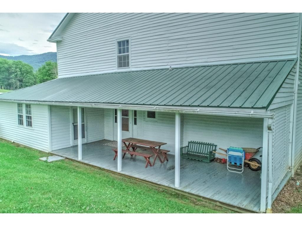 2540 Garrett Hill Road Greeneville, TN 37743 - Photo 5 of 36 Photo 5