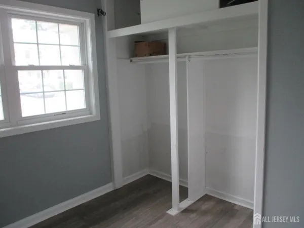 $3,900 | 14 New Dover Road, Iselin, NJ 08830