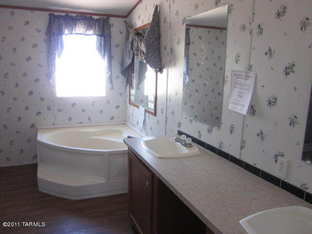 10865 West Orange Grove Road Tucson, AZ 85743 - Photo 5 of 11