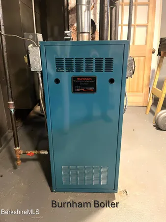 $320,000 | 10 Huron Street, Pittsfield, MA 01201