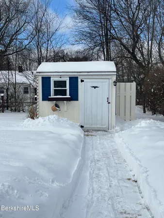 $320,000 | 10 Huron Street, Pittsfield, MA 01201