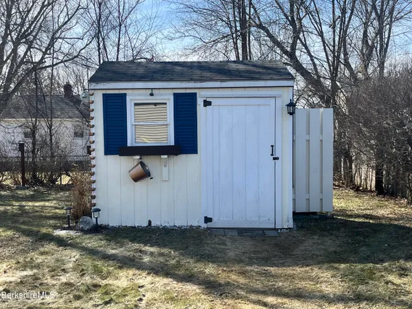 $320,000 | 10 Huron Street, Pittsfield, MA 01201