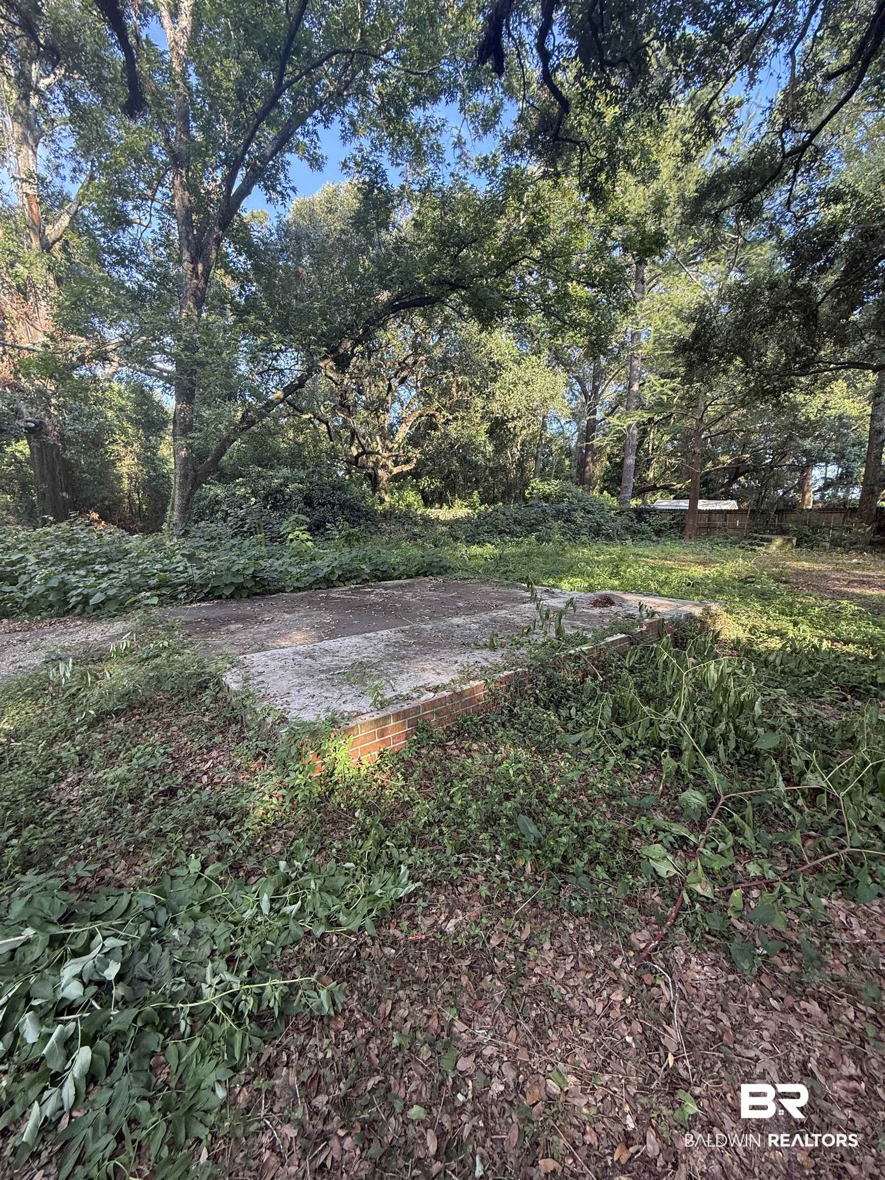 759 Sue Lane Mobile, AL 36693 - Photo 2 of 7