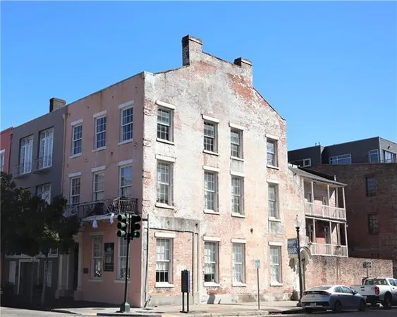 $1,500 | 541 St Joseph Street, Unit A, New Orleans, LA 70130
