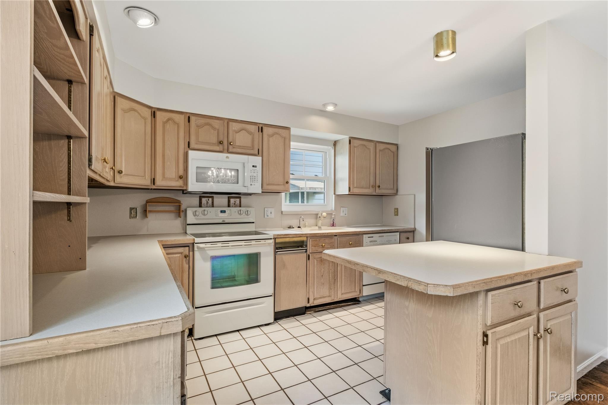 42352 Park Ridge Road Novi, MI 48375 - Photo 11 of 40 42352 Park Ridge0032.jpg
