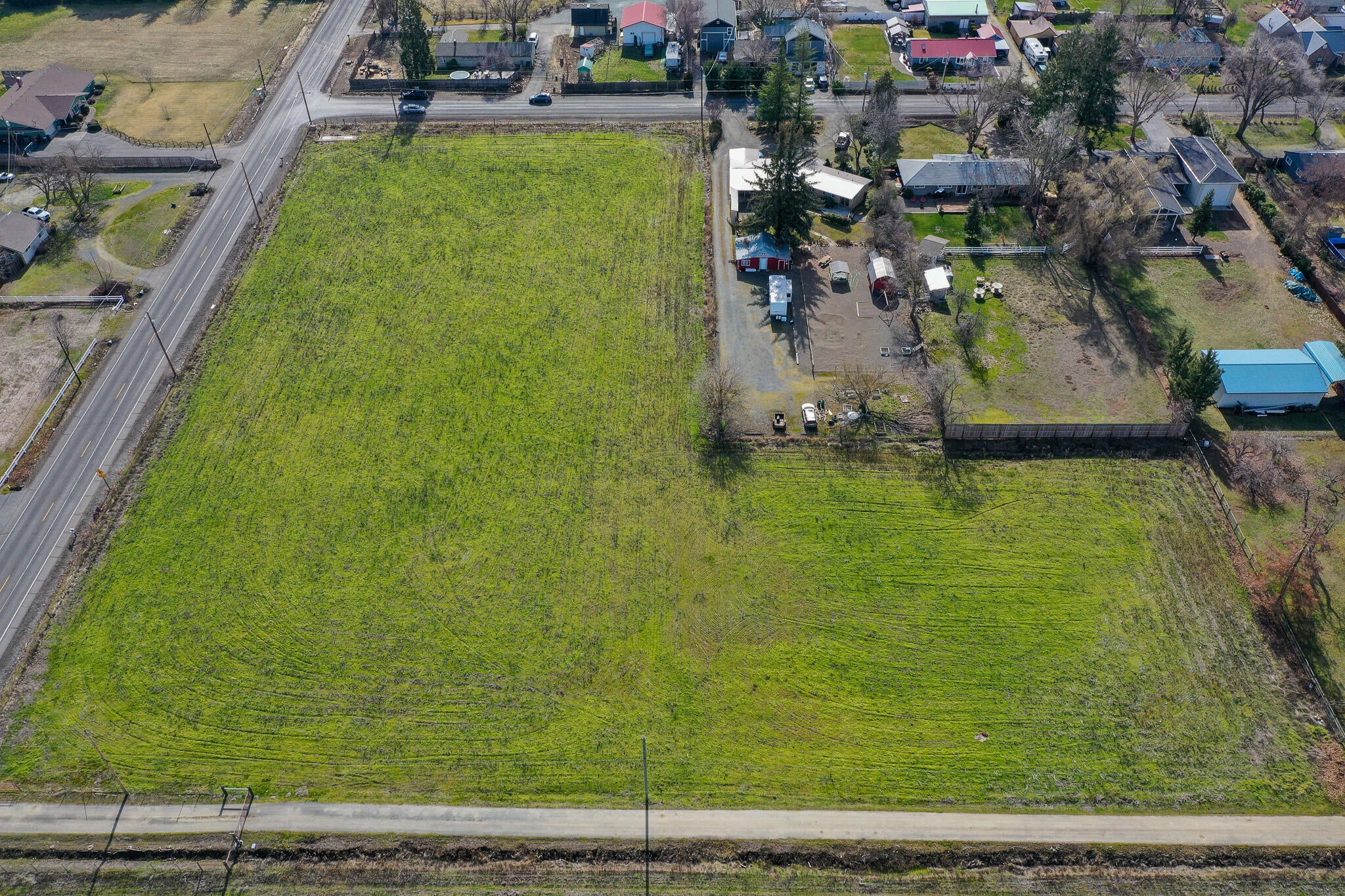 668 Oak Grove Road Medford, OR 97501 - Photo 9 of 14 3.76 acres, zoned EFU, MID rights, utilities to property, septic approval, level with views.
