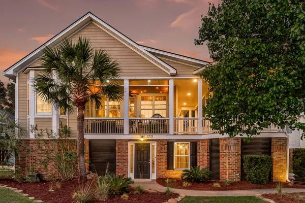$749,900 | 1721 Rivertowne Country Club Drive, Mount Pleasant, SC 29466