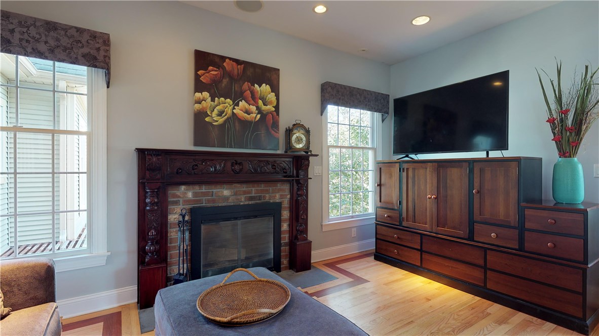 84 Dunns Corner Road Westerly, RI 02891 - Photo 11 of 33