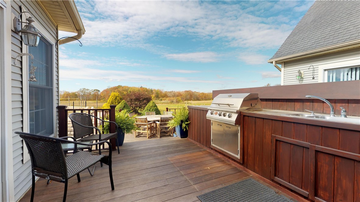 84 Dunns Corner Road Westerly, RI 02891 - Photo 26 of 33