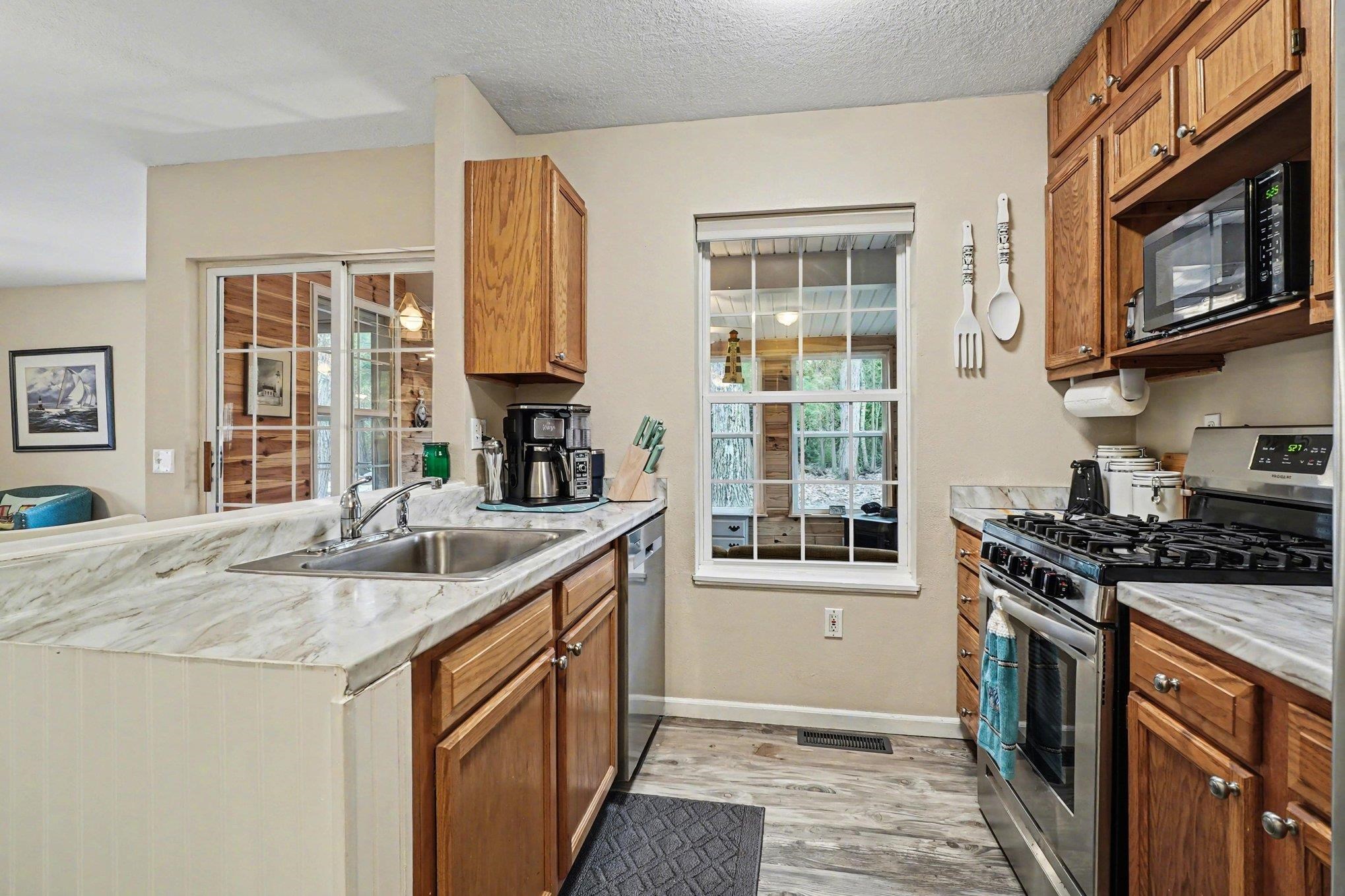6655 Woodlea Road Oscoda, MI 48750 - Photo 7 of 33