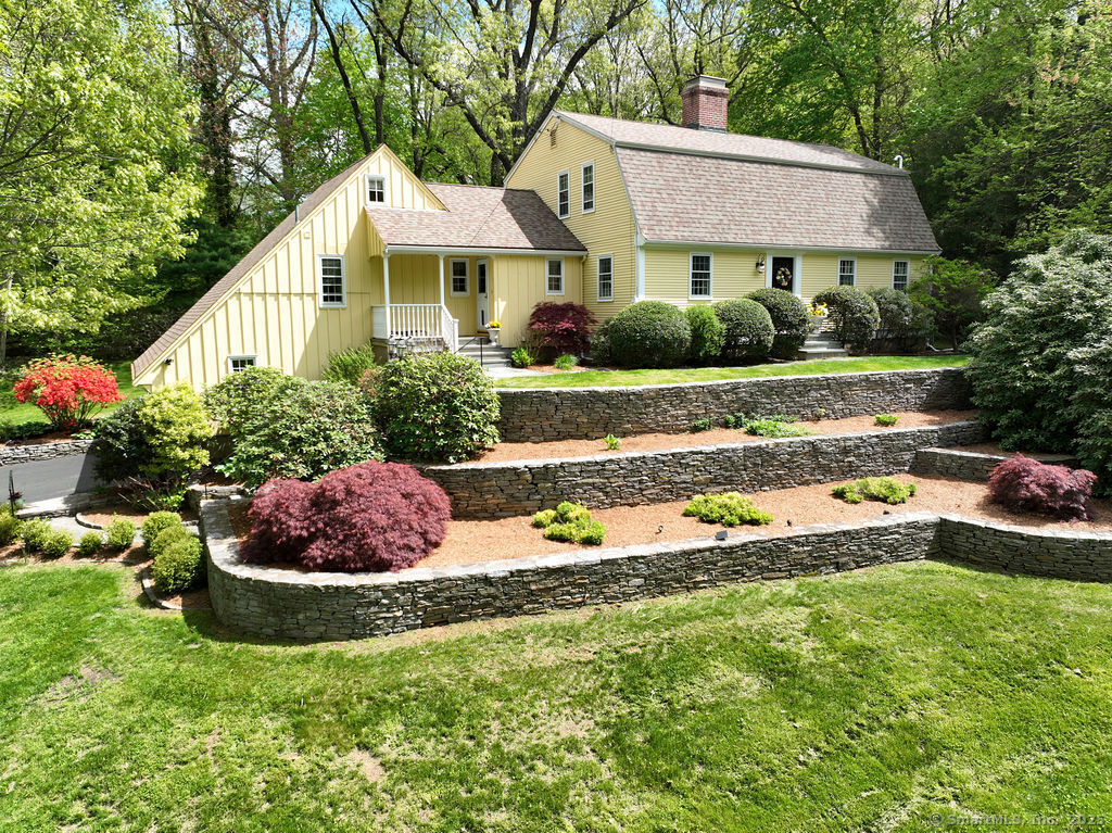 17 Stonepost Road Glastonbury, CT 06033 - Photo 1 of 1 Gallery Image 1