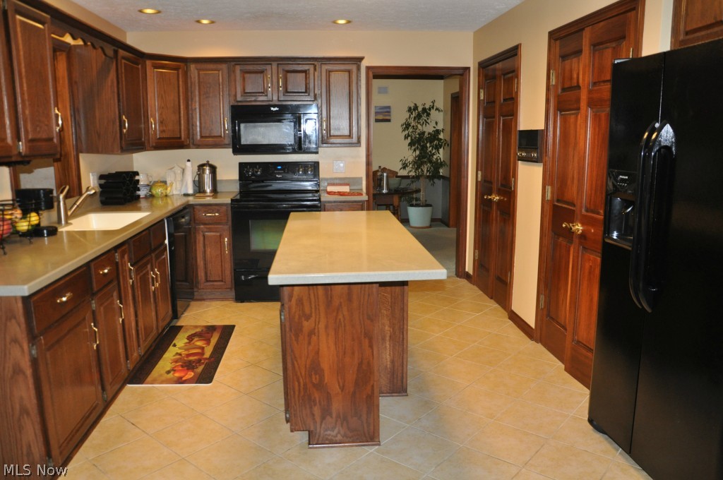 4185 Granger Road Akron, OH 44333 - Photo 14 of 25