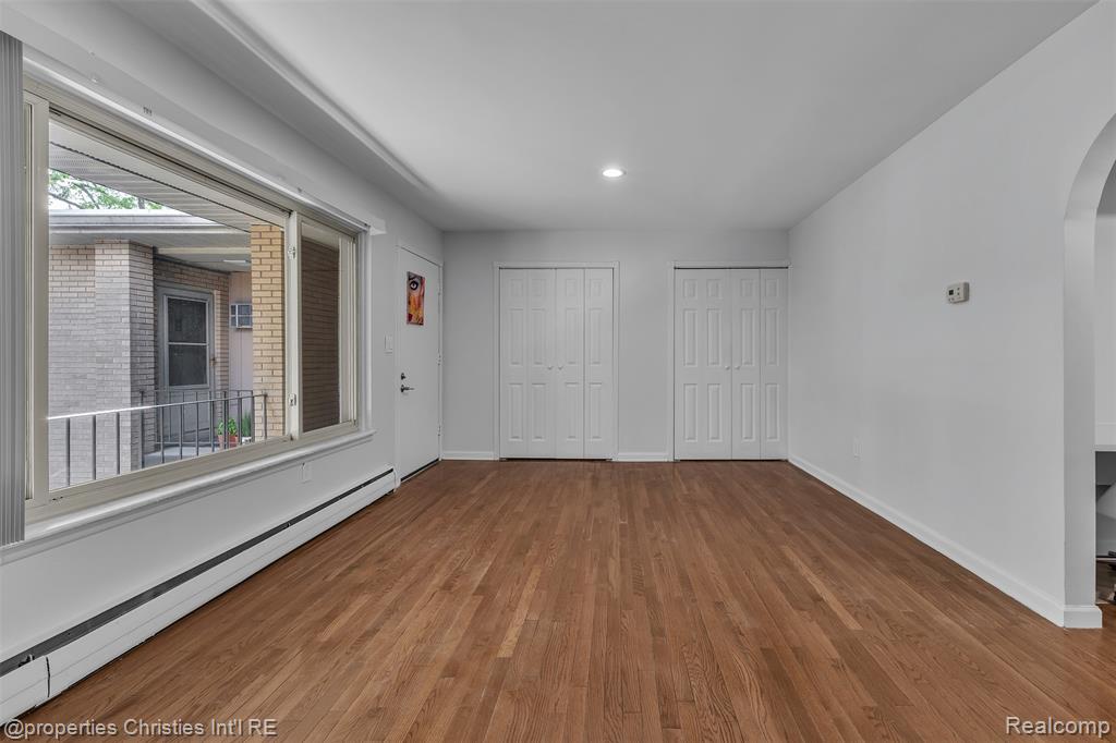 2655 East Maple Road Birmingham, MI 48009 - Photo 11 of 32 Gallery Image 11