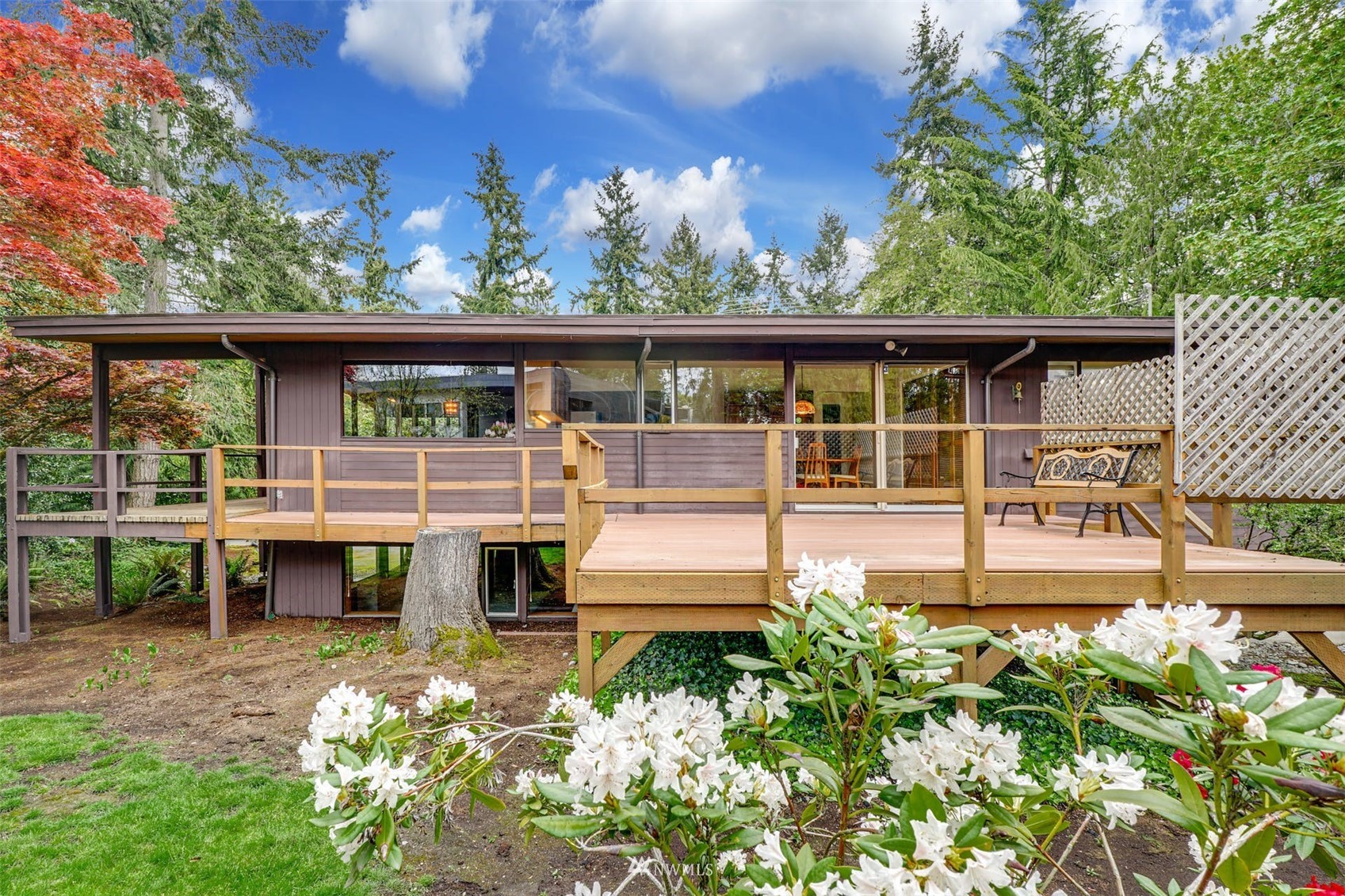 3309 Evergreen Point Road Medina, WA 98039 - Photo 1 of 25 a house view with a garden space