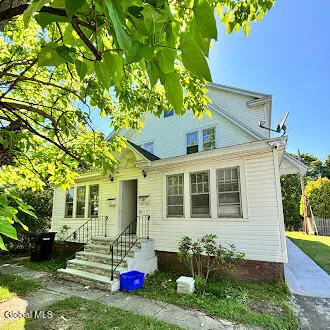 $2,800 | 2121 Burdett Avenue, Unit NORTH, Troy, NY 12180