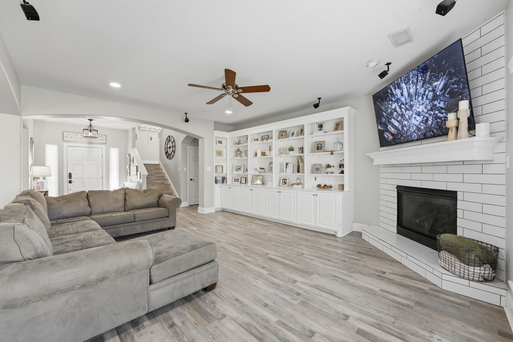 3411 Ripplewind Court Montgomery, TX 77356 - Photo 9 of 49