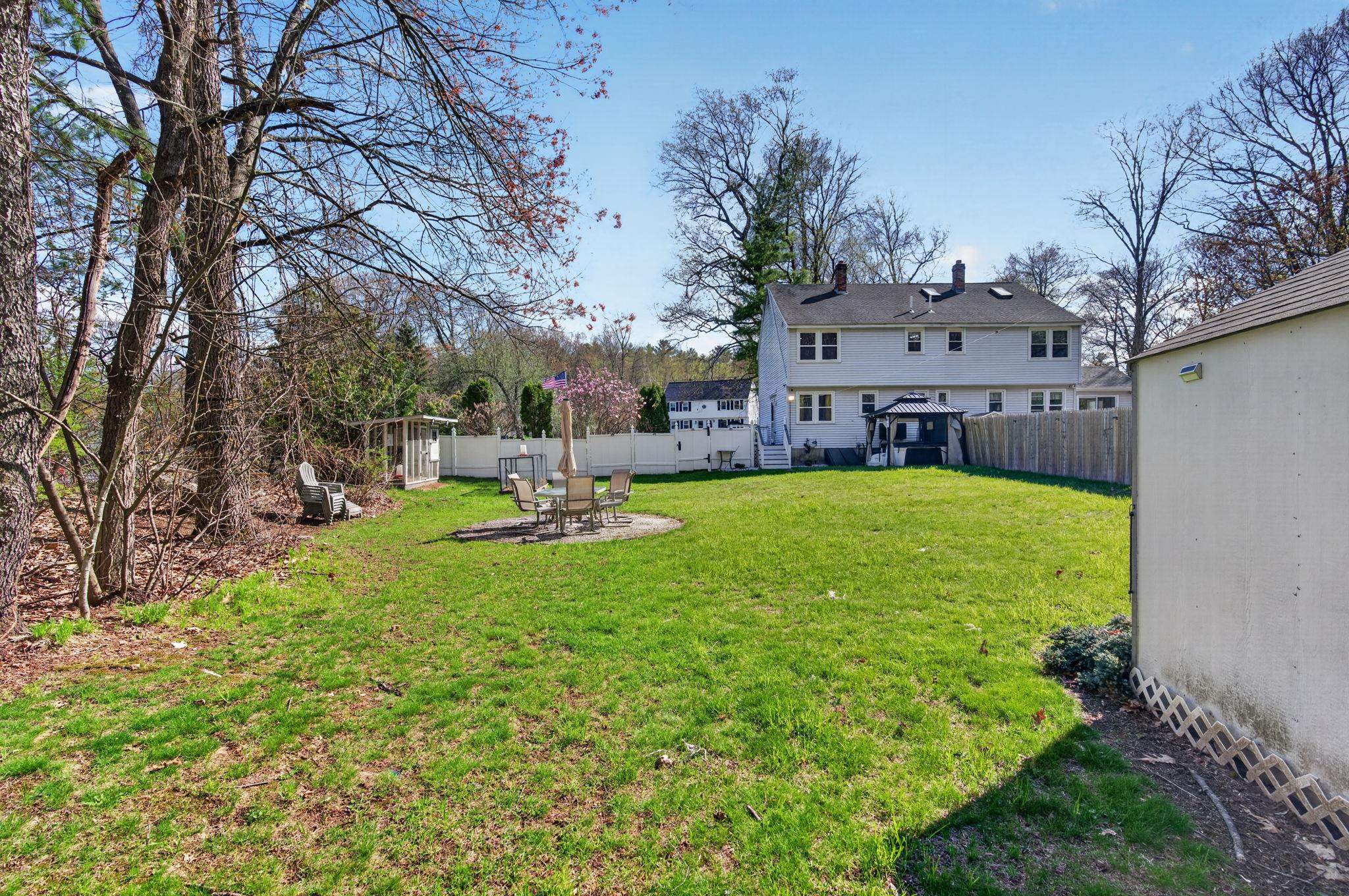 23 Juniper Road, Unit R Derry, NH 03038 - Photo 2 of 40