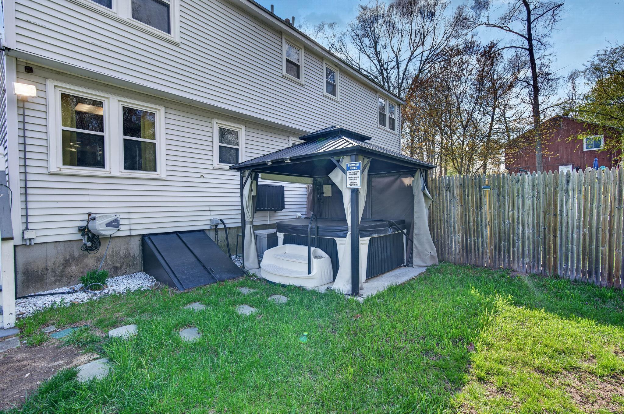 23 Juniper Road, Unit R Derry, NH 03038 - Photo 3 of 40