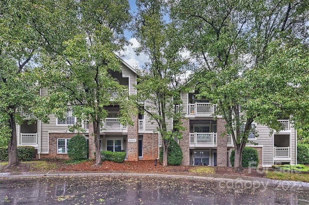 5009 Sharon Road, Unit B Charlotte, NC 28210 - Photo 1 of 19 Gallery Image 1