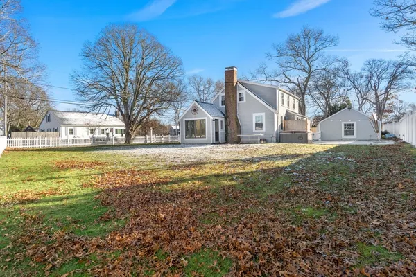 $4,500 | 32 Woodside Avenue, Wareham, MA 02532